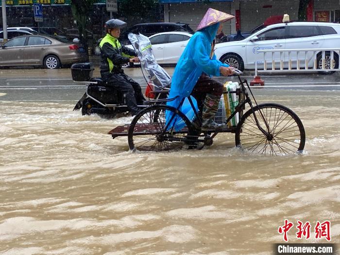 暴雨襲福建寧德 多處受淹（圖）(圖4)