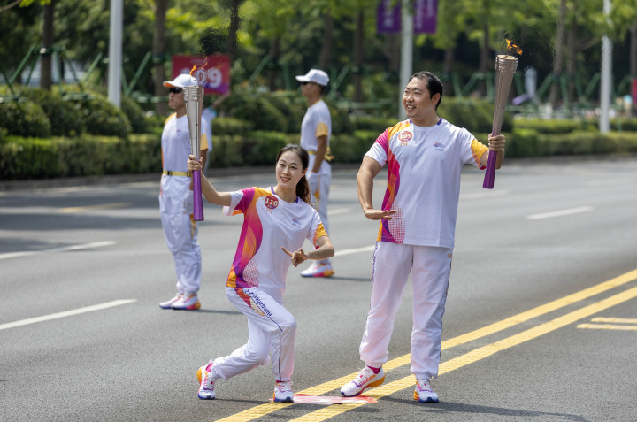 從古城到新城 杭州第19屆亞洲運(yùn)動(dòng)會(huì)火炬?zhèn)鬟f紹興站順利完成(圖7)