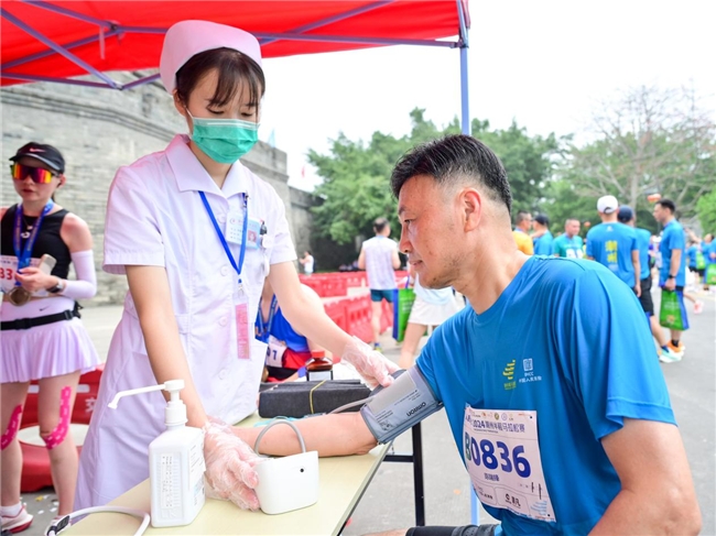 
			八千跑友共赴嶺東首邑！人民保險(xiǎn)?2024潮州半程馬拉松賽精彩落幕
		(圖14)